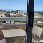 Spacieux 2 Pieces Vue Mer Piscine