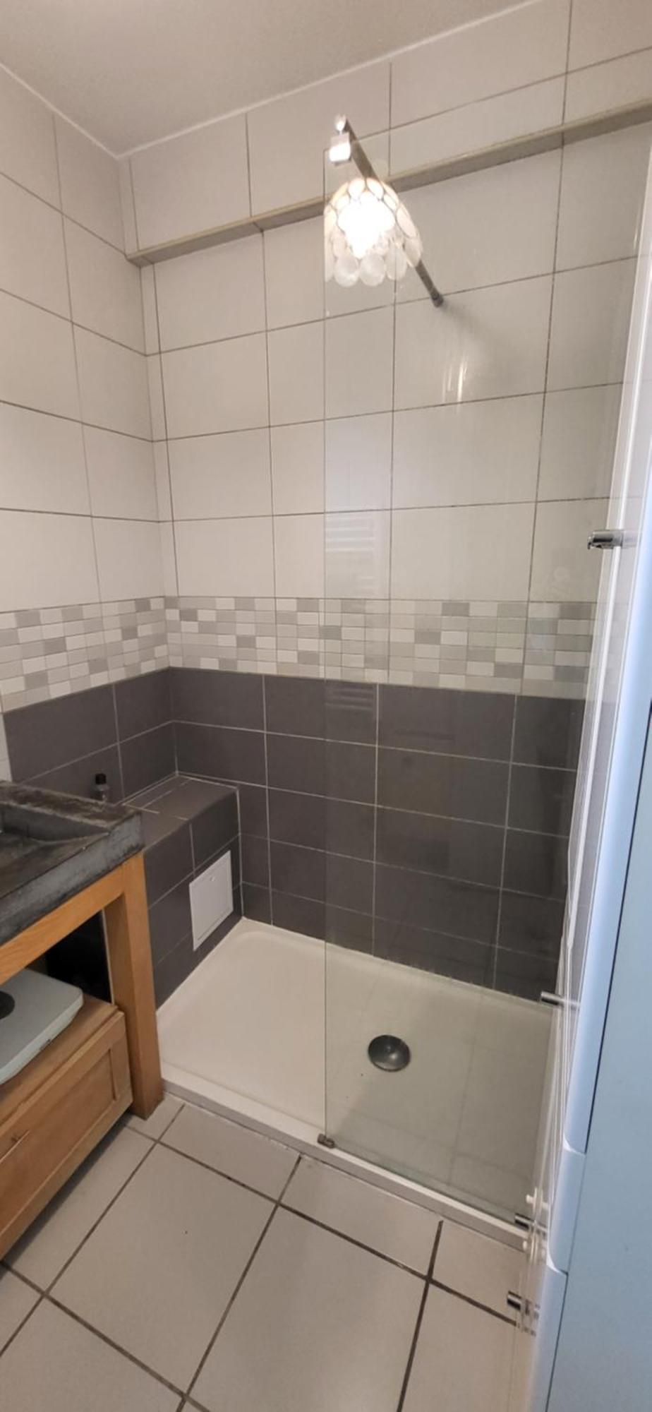 Spacieux 2 Pieces Vue Piscine